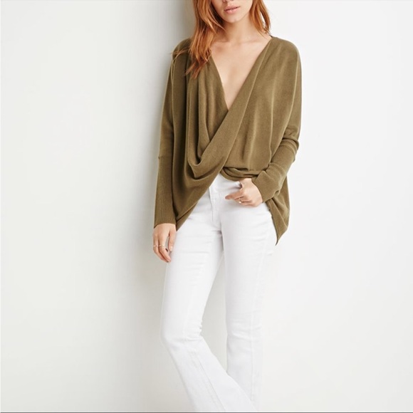 Forever 21 twist front sweater - Picture 5 of 6